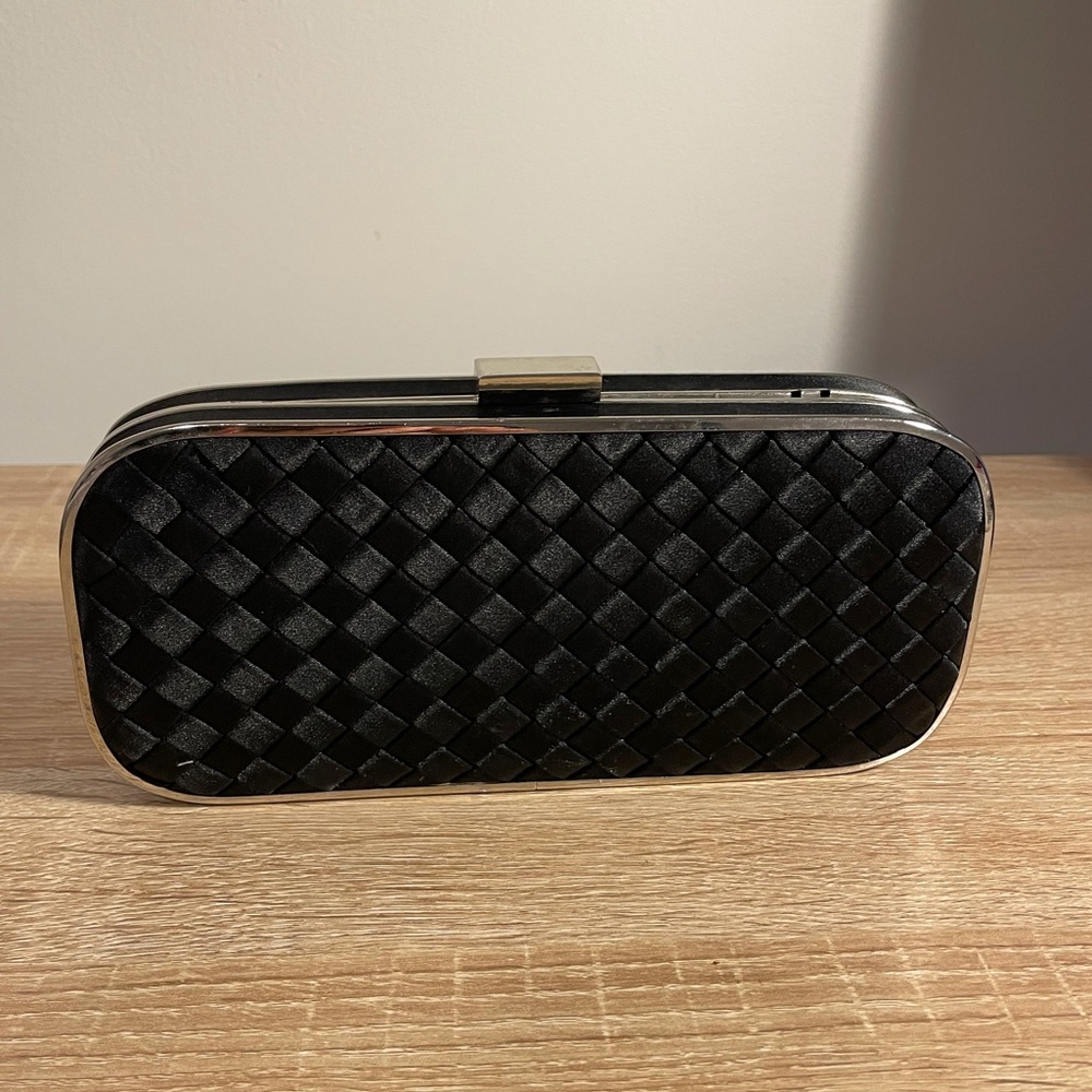 Braided black clutch with chain